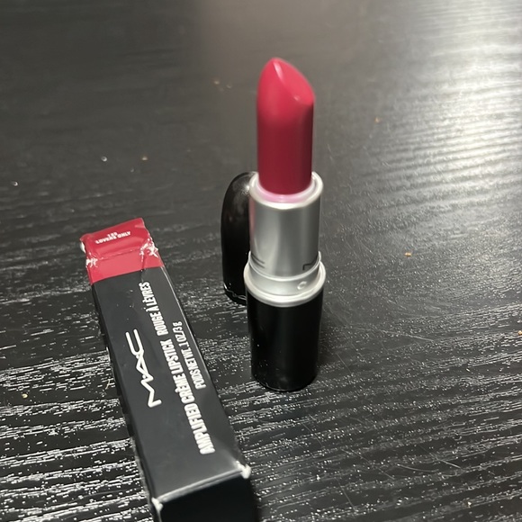 💘💋Mac Lovers Only Amplified Cream Lipstick - Picture 3 of 11